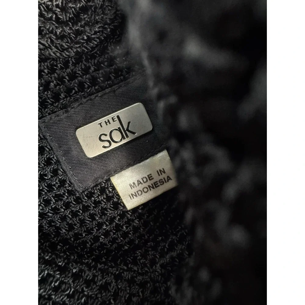 The Sak Shoulder Bag Womens Small Black Knit Lightweight Magnetic Strap Purse
